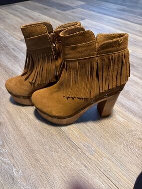 Fringe Suede Platform Ankle Boots in Brown - Five Worlds Cordani - Size 37